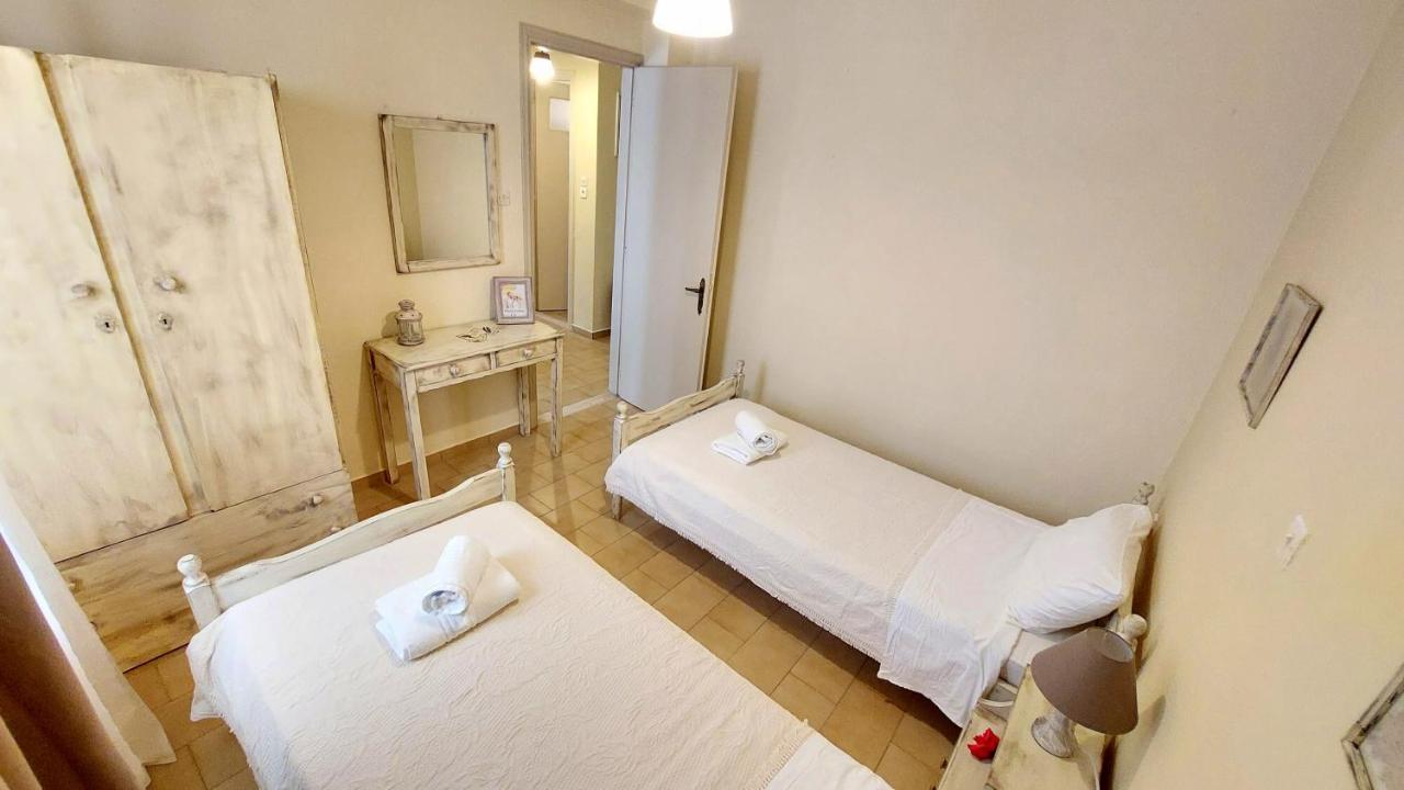 Lourantos Studios & Apartments Вати Екстериор снимка
