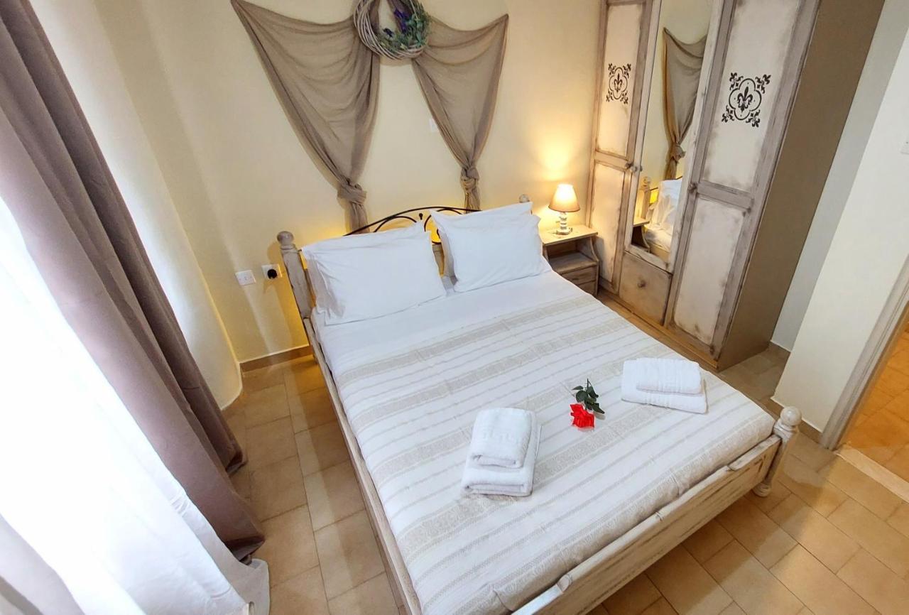 Lourantos Studios & Apartments Вати Екстериор снимка
