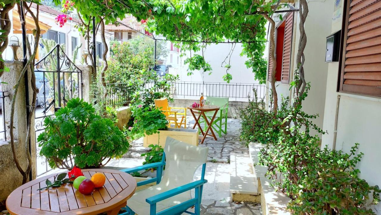 Lourantos Studios & Apartments Вати Екстериор снимка