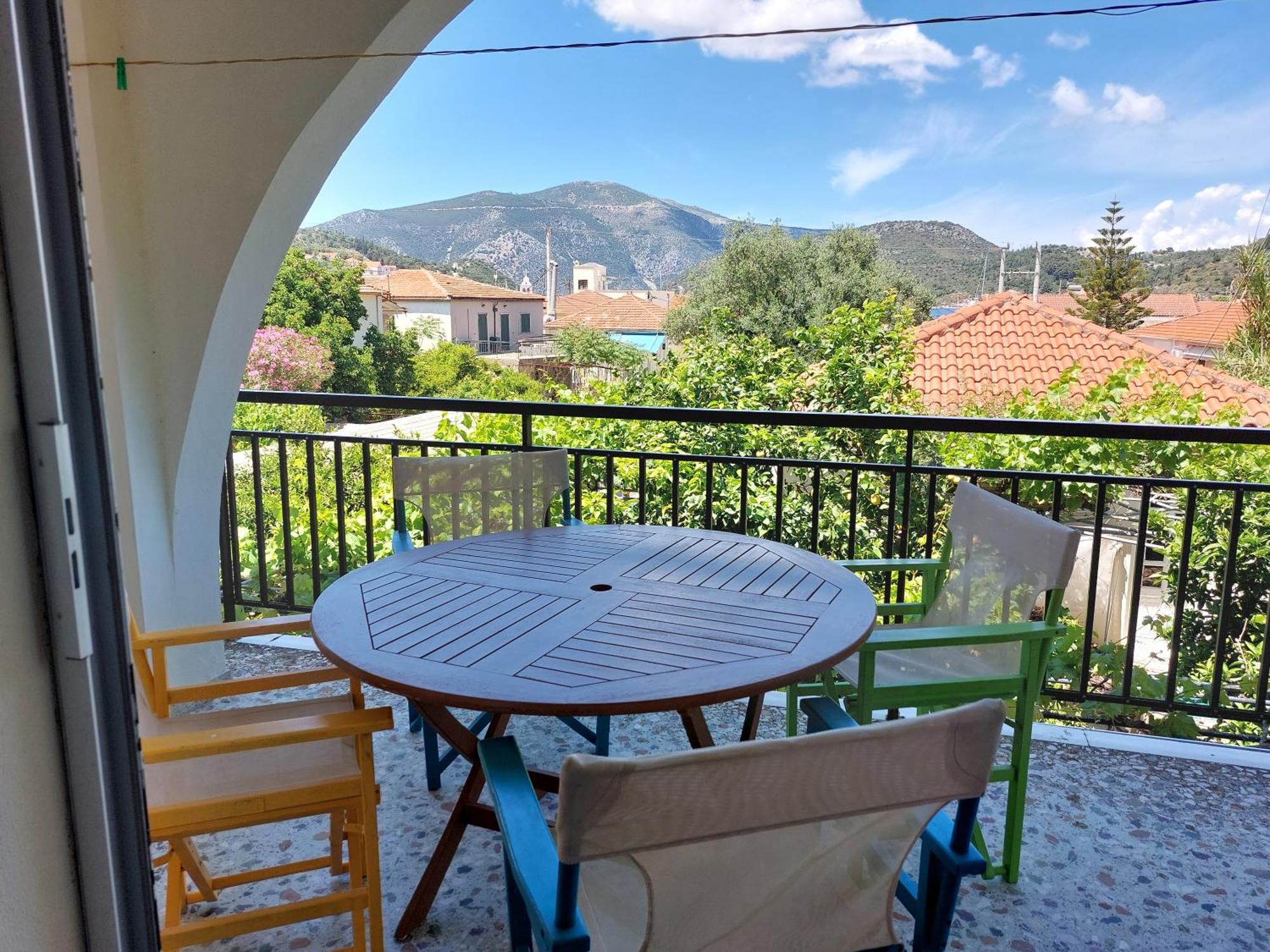 Lourantos Studios & Apartments Вати Екстериор снимка